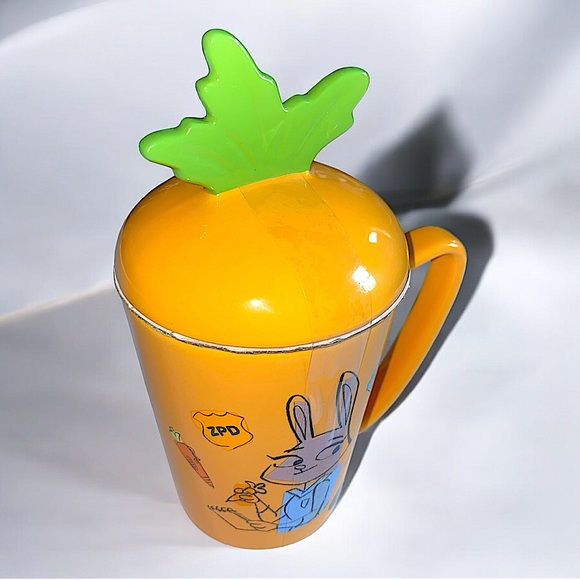 🏰 - Disney Parks Exclusive - Zootopia - Judy Hopps Ceramic Mug with Lid - Picture 3 of 3